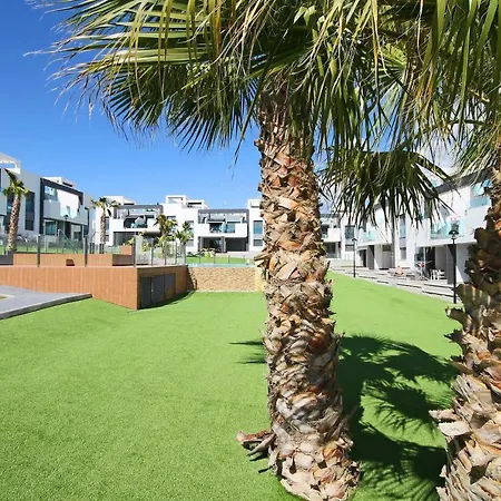 Penthouse Catalina Oasis Beach Apartment