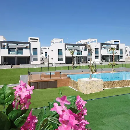 Penthouse Catalina Oasis Beach Apartment *